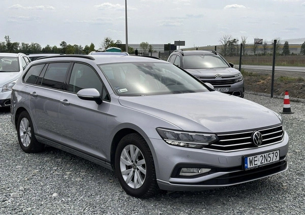 Volkswagen Passat cena 89900 przebieg: 104700, rok produkcji 2021 z Wojkowice małe 436